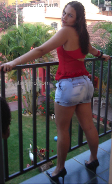 Date this sensual Brazil girl Amanda from Governado Valadares B2016