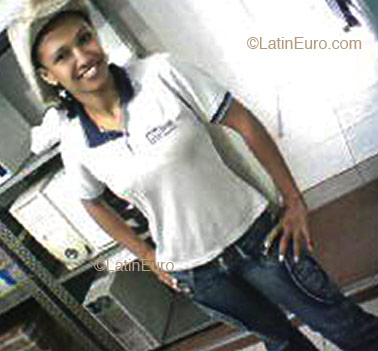 Date this fun Brazil girl Viviane from Belo Horizonte B2108