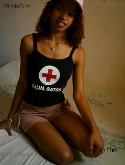 Date this exotic Brazil girl Susy from Rio de Janeiro B2168