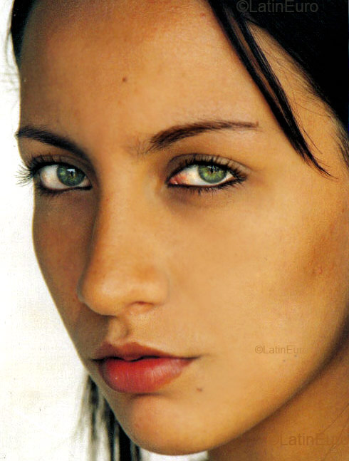 Date this nice looking Brazil girl Vanessa- from Sao Jose dos Campos B2262