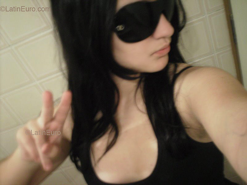 Date this hot Brazil girl Flavia from SAO PAULO B2287