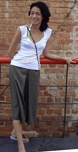 Date this fun Brazil girl Glaucia from SAO PAULO B2305