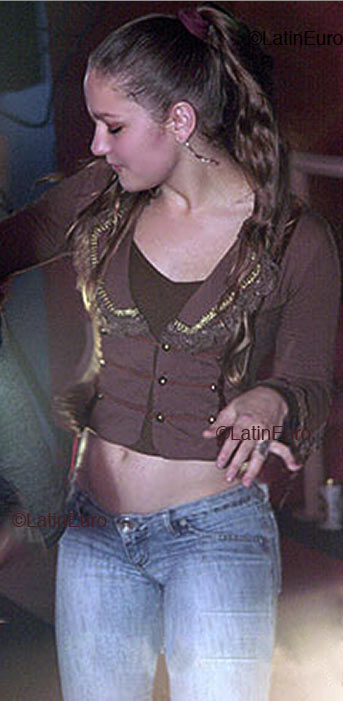 Date this pretty Brazil girl Natalia from Florianopolis B2433