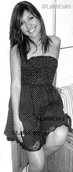 Date this nice looking Brazil girl Barbara from LIBERDADE B2447