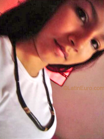 Date this foxy Brazil girl Elka from SAO JORGE B2456