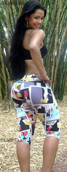 Date this delightful Brazil girl Paola from Salvador B2488