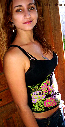 Date this nice looking Brazil girl Daiane from Itajai B2516
