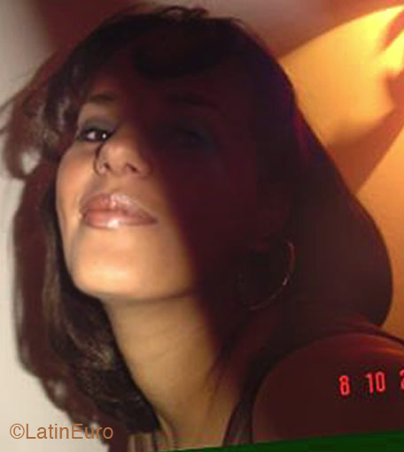 Date this beautiful Brazil girl Ellen from LONDRINA B2528