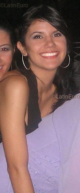 Date this attractive Brazil girl Karine from SAO PAULO B2537