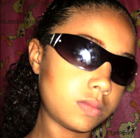 Date this gorgeous Brazil girl Giselle from  B2541