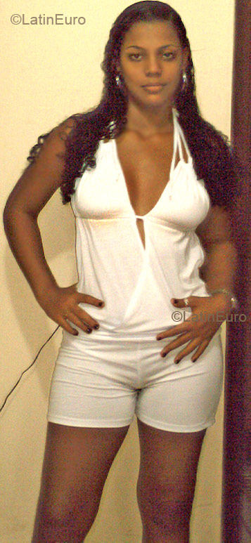 Date this exotic Brazil girl Caroline from SALVADOR B2558