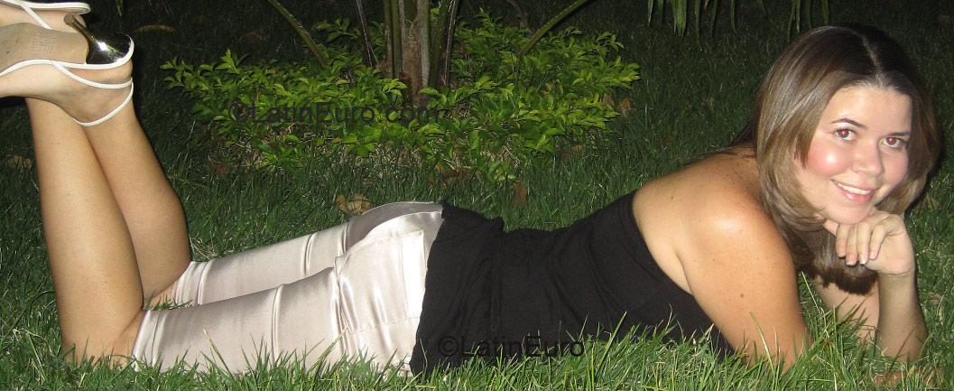 Date this young Brazil girl Paula from SOUSA B1000