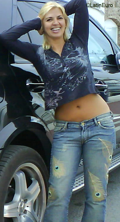 Date this good-looking Brazil girl Sheylla from CARUARU B2693