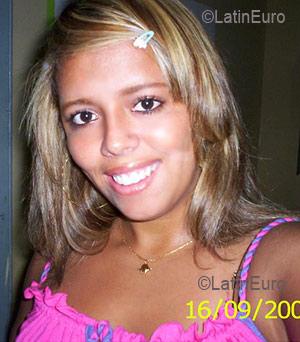 Date this hard body Brazil girl Adryana from RIO DE JANEIRO B2792