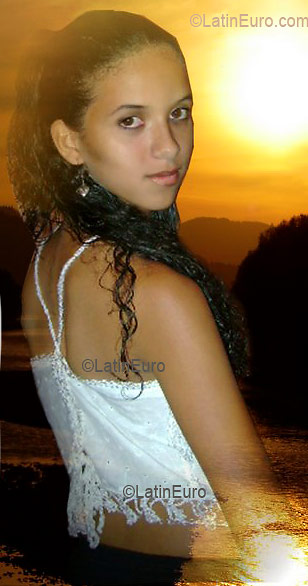 Date this stunning Brazil girl Eliane from CARATINGA B2806