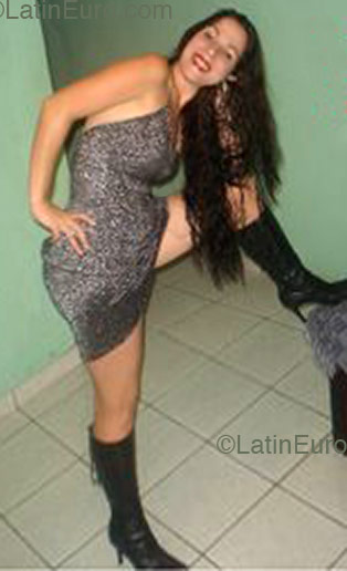 Date this gorgeous Brazil girl Cleidimar from IPATINGA B2901
