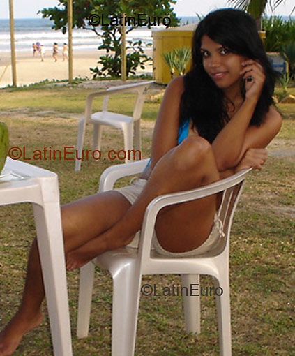 Date this funny Brazil girl Michelle from PRAIA GRANDE B3039