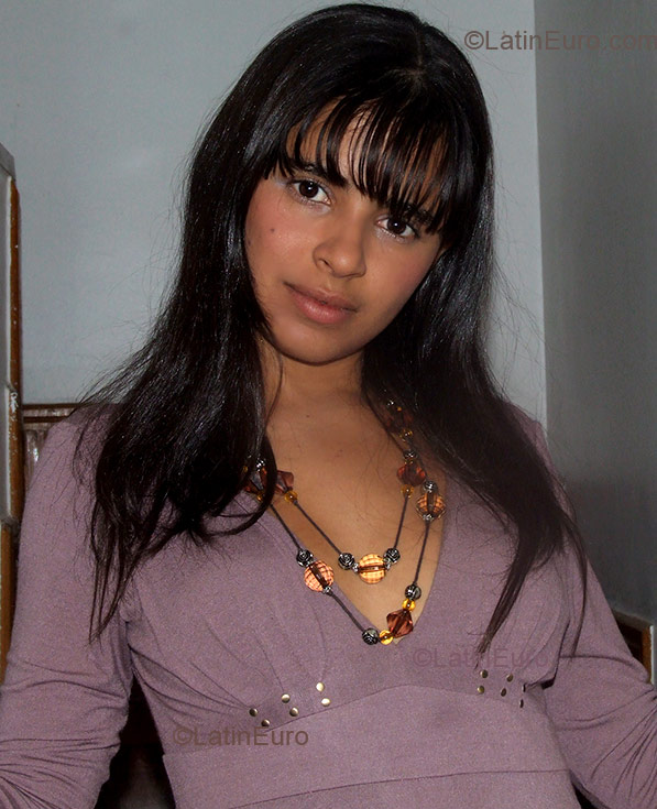 Date this exotic Brazil girl Gisele from GOIANIA B3060