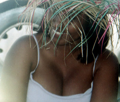 Date this happy Brazil girl Catia from SALVADOR B3093