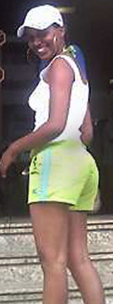 Date this sensual Brazil girl Paula from GUANAMBI B3120