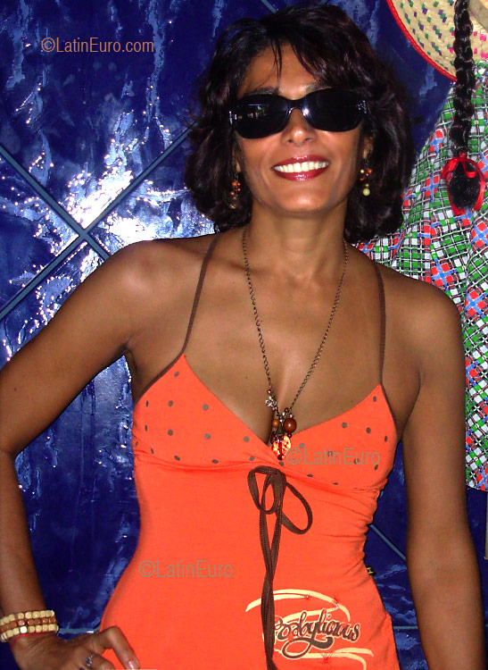 Date this good-looking Brazil girl Magali from SALVADOR B3149