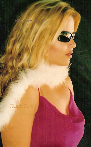 Date this happy Brazil girl Geovana from  B3161