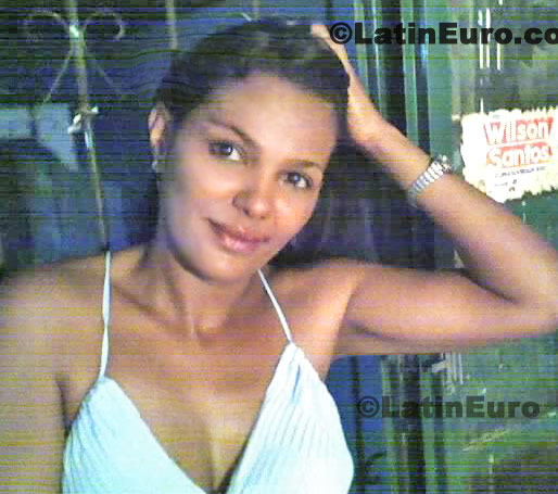 Date this passionate Brazil girl Sheila from Cuiaba B321