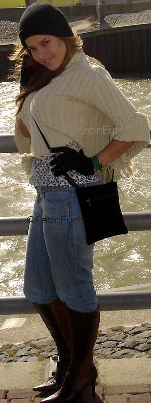 Date this sultry Brazil girl Juliana from RIO DE JANEIRO B3386