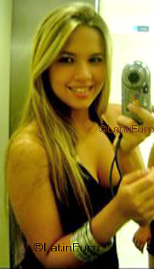 Date this voluptuous Brazil girl Veronica from TERESINA B3407