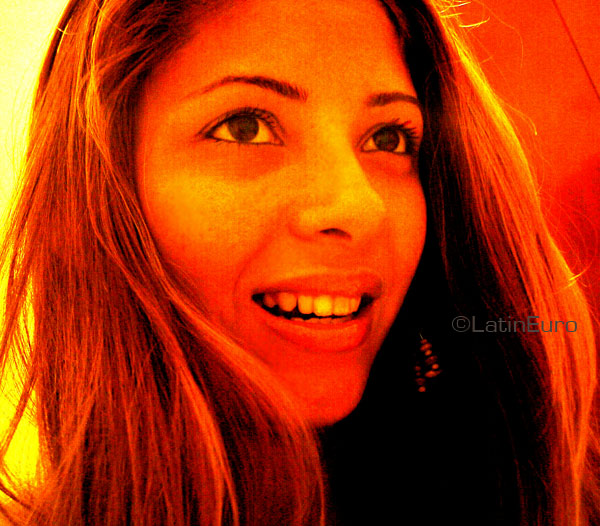 Date this pretty Brazil girl Fabiane from RIO DE JANEIRO B3437