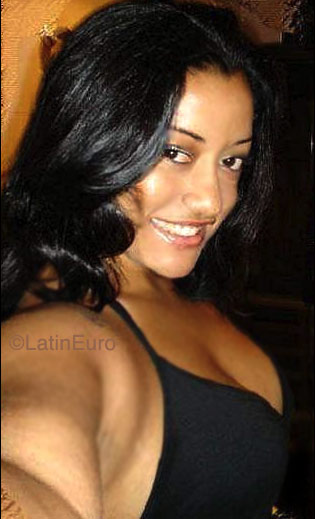 Date this gorgeous Brazil girl Raissa from FORTALEZA B3537