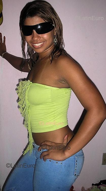 Date this good-looking Brazil girl Michelle from MANAUS B3552