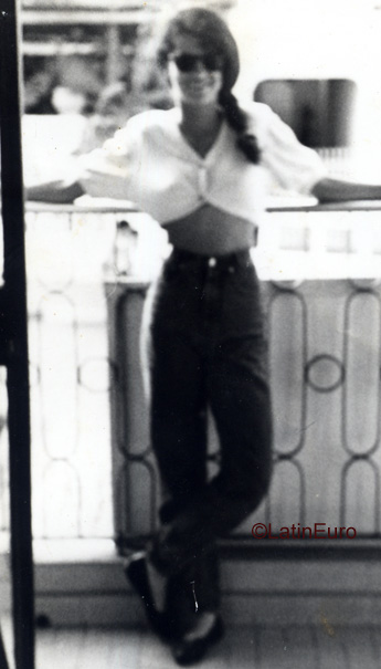 Date this pretty Brazil girl Paula from SAO PAULO B3699