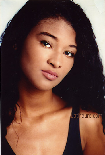 Date this young Brazil girl Veronica from CAMPINAS B3719