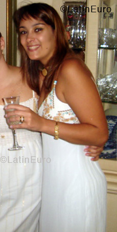 Date this sensual Brazil girl Paula from UBERLANDIA B3751