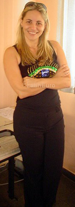 Date this delightful Brazil girl Cleide from CARATINGA B3895