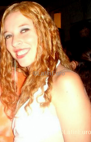 Date this good-looking Brazil girl Vanessa from CANOAS B3908