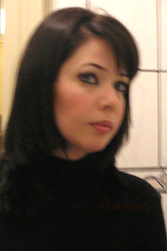 Date this voluptuous Brazil girl Luci from RIO DE JANEIRO B3909