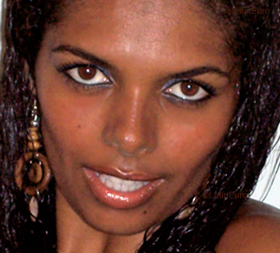 Date this lovely Brazil girl Edvania Maria from RECIFE B4000