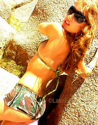 Date this nice looking Brazil girl Sabrina from SANTA MARIA DE JETIBA B4196