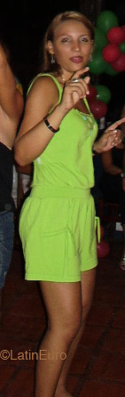 Date this cute Brazil girl Ana from MARITUBA B4197