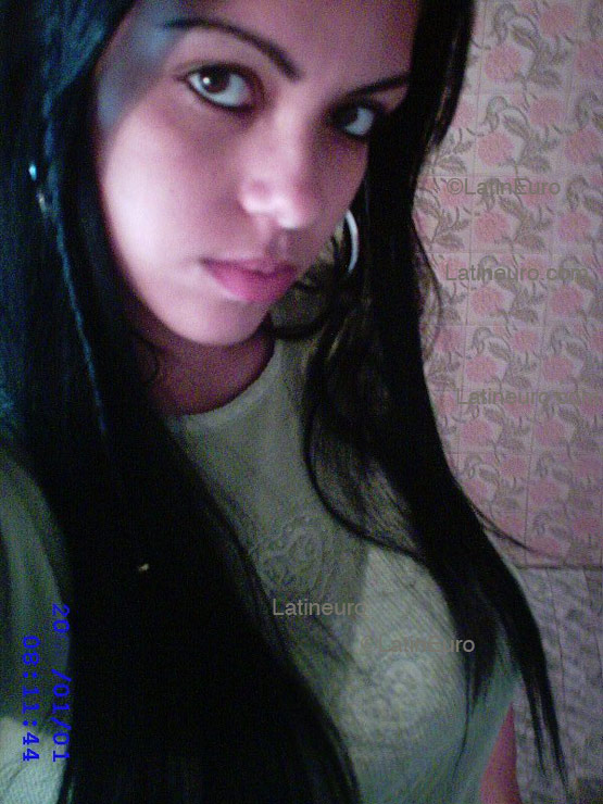 Date this sensual Brazil girl Anna from MARINGA B4216