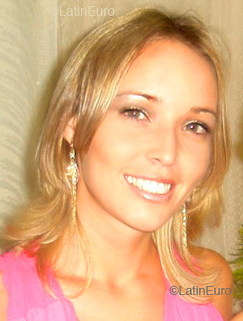 Date this foxy Brazil girl Lorraine from CALDAS B4245