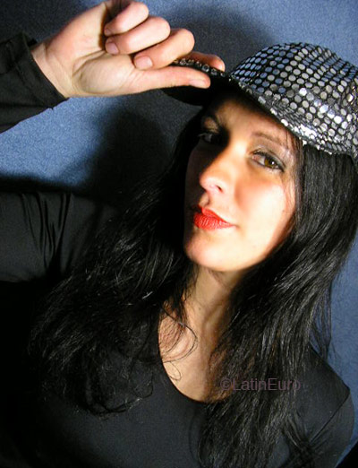 Date this tall Brazil girl Luciana from PORTO ALEGRE B4247