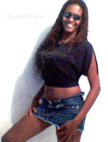 Date this delightful Brazil girl Alessandra from RIO DE JANEIRO B4301