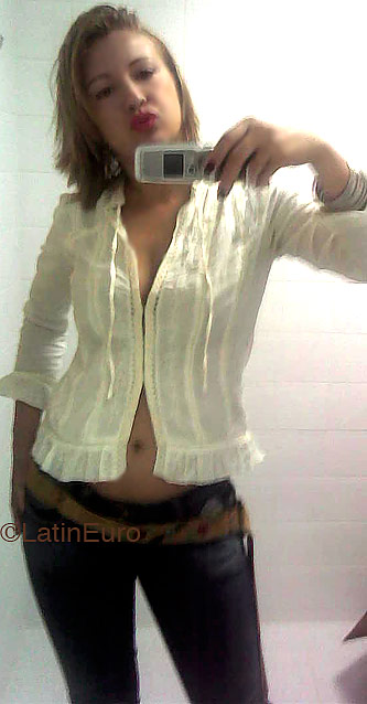 Date this georgeous Brazil girl Cintia from SAO JOAO DE MERITI B4344