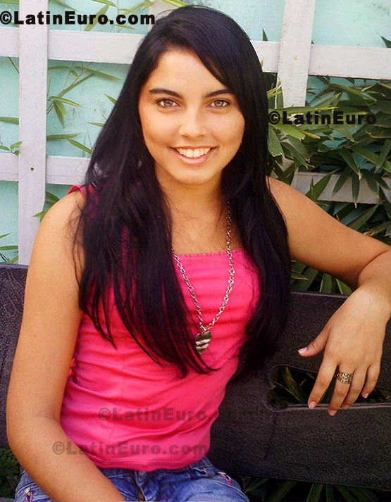 Date this delightful Brazil girl Ariane from Natal B439