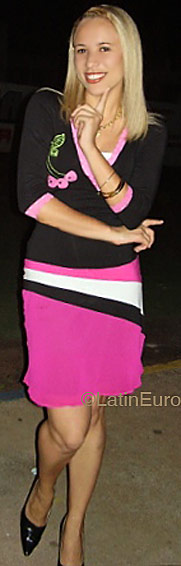 Date this nice looking Brazil girl Kelly from PIRAJUI B4419