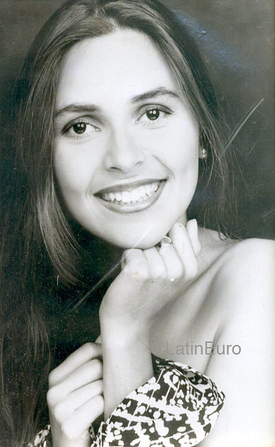 Date this voluptuous Brazil girl Vonivanda from CAMPO GRANDE B4471