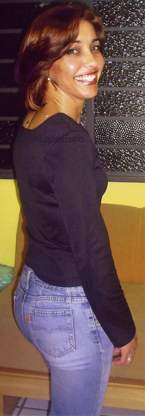 Date this tall Brazil girl Teresinha from CURITIBA B4574